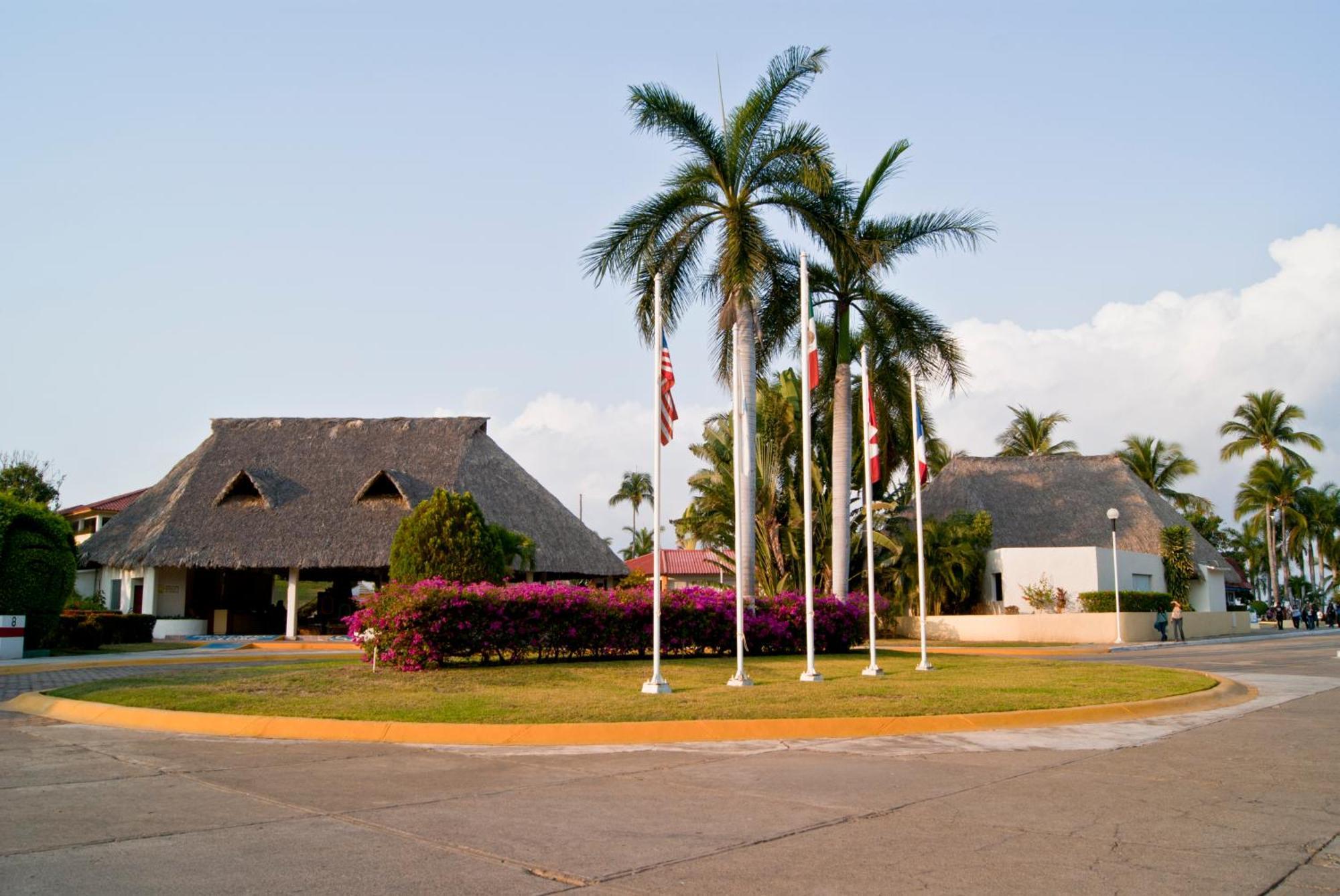 Qualton Club Ixtapa All Inclusive Ngoại thất bức ảnh